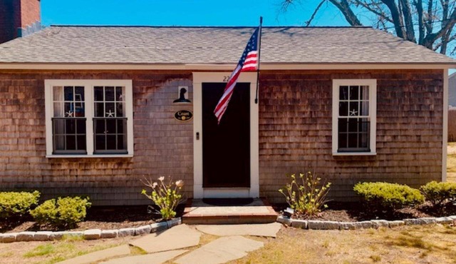 The Coast: Cozy Cape Escape in Dennis Port