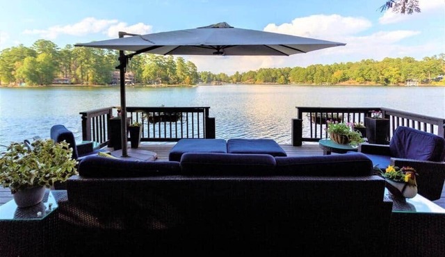 The Lakeside Cottage