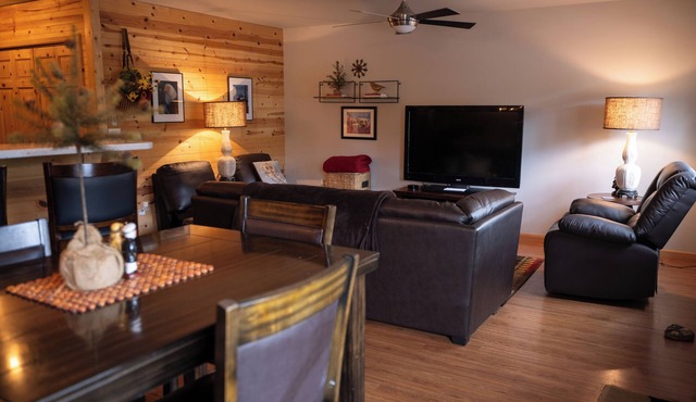 THE SEWARD APARTMENT