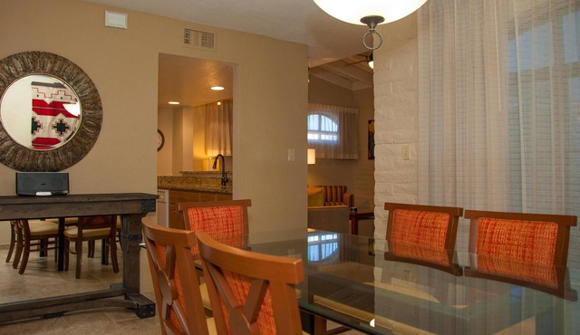 Three Bedroom Villa with Terrace (Barcelona)