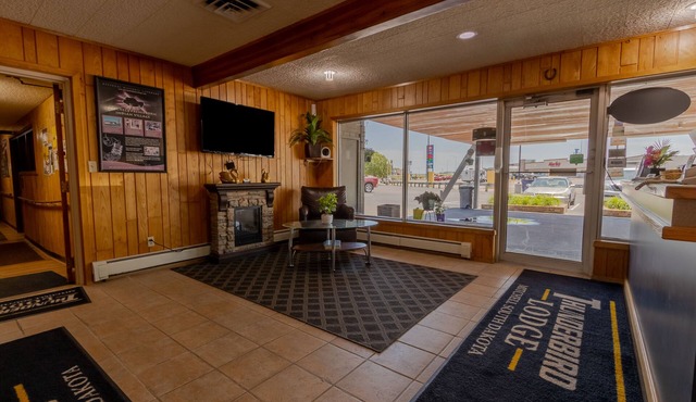 Thunderbird Lodge
