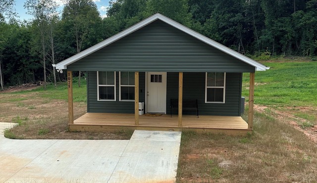 Tiny home in Walhalla,SC-foothills Blue Ridge Mountains: near Clemson in Walhalla