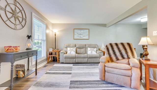Townhome 10 Mi to WPAFB & Dayton!
