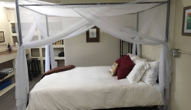 Tranquil Cabin Retreat: Stunning Scenery, Wildlife, & only Minutes to Homer Spit