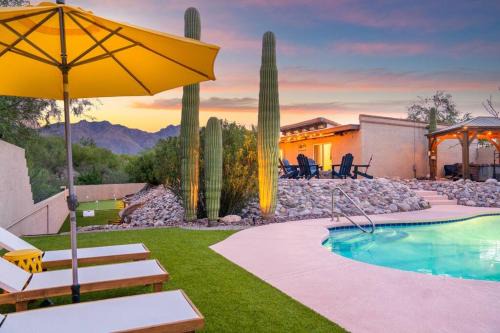 Tucasa - Private Backyard Resort - Theater