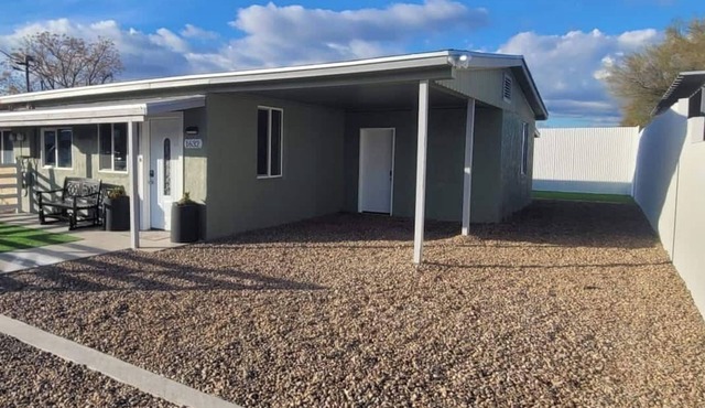Tucson Gem - Serene 2 BR/1BA Home with All Comforts;