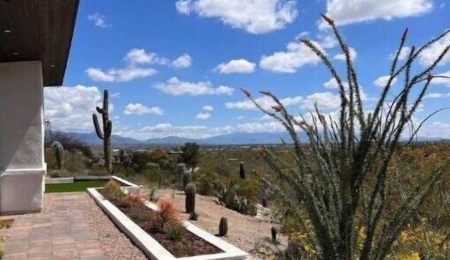 Tucson Mountain Hillside House.AMAZING CITY & MOUNTAIN VIEWS!