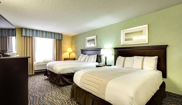Value-Packed Suite near Lake Region Heritage Center | Free Parking & Pool Access