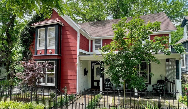 Walk to Dtwn: Historic Home in Eureka Springs
