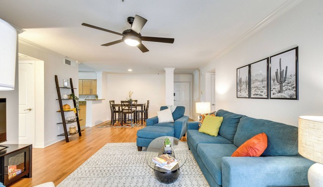 Walkable Location: Phoenix Apt w/Pool Access!