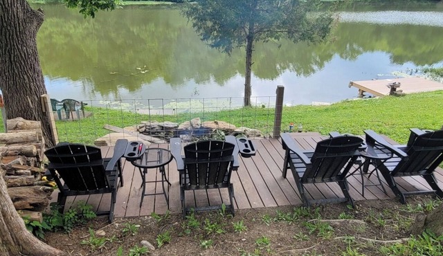 Waterfront Home Located near Ark, Reds and Bengals. Newly Renovated.