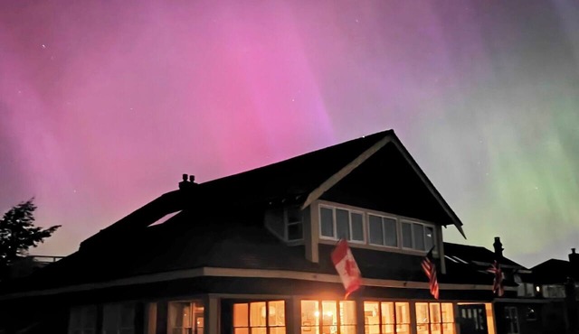 Waterfront Maple Beach Apartment - rented as either 2 bed 2 bath or 3 Bed 3 bath