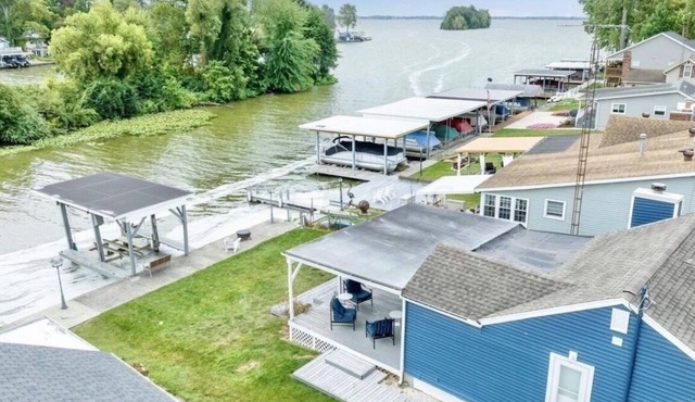 Waterfront Retreat with King Bed and Boat Docks