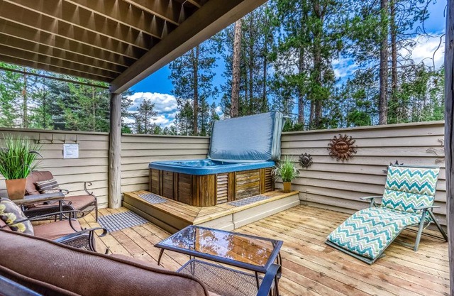 7 Vine Maple in Sunriver