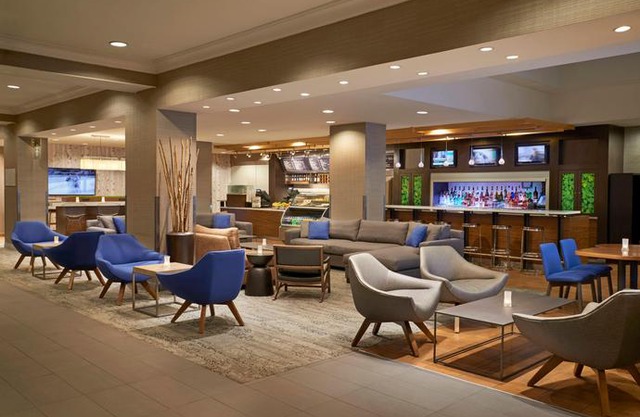 Courtyard by Marriott Downtown Toronto in Toronto