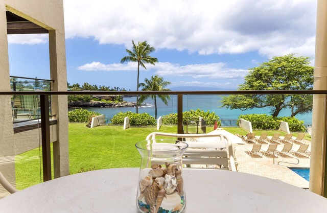 Snorkel, Relax, Explore – 2BR Oceanfront Condo Between Napili and Kapalua
