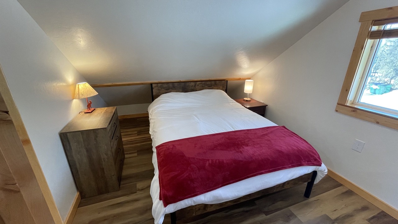 Photo of Bedroom in Soldotna