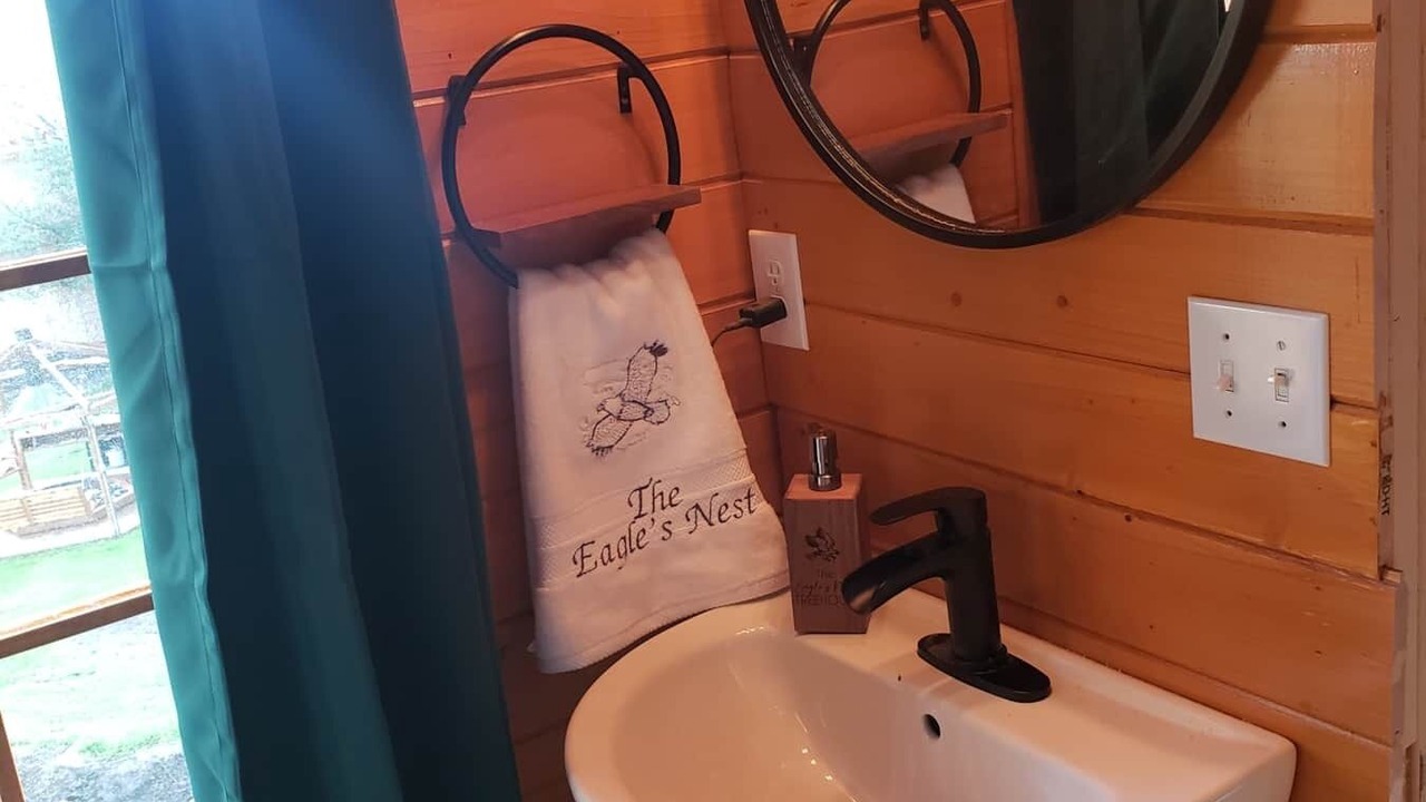 Photo of Bathroom in Palmer