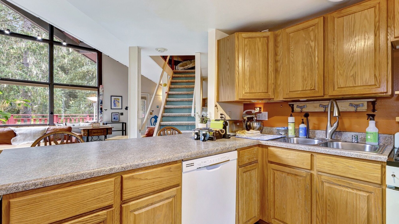 Photo of Kitchen in Alyeska