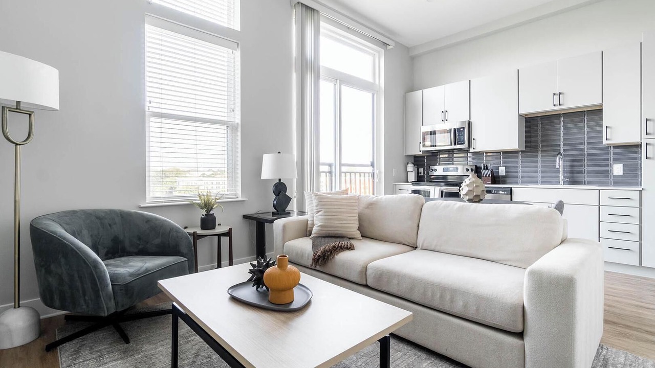 Photo of Livingroom in Downtown